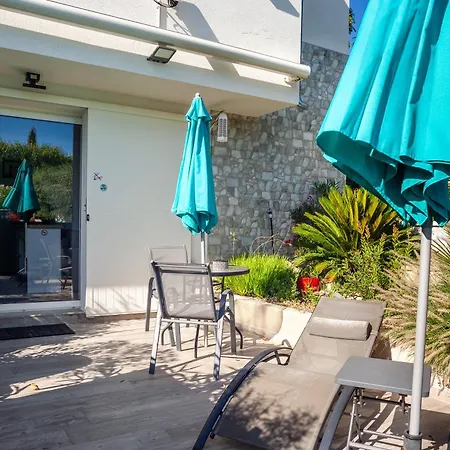 Lucerta Bella Holiday home *